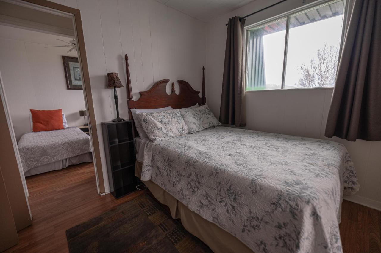 Deblois Motel 2*