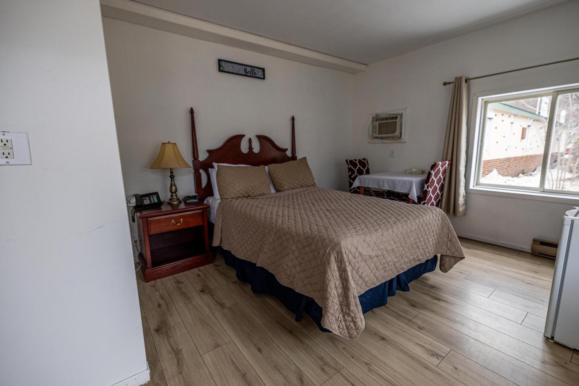 Motel Deblois 2*