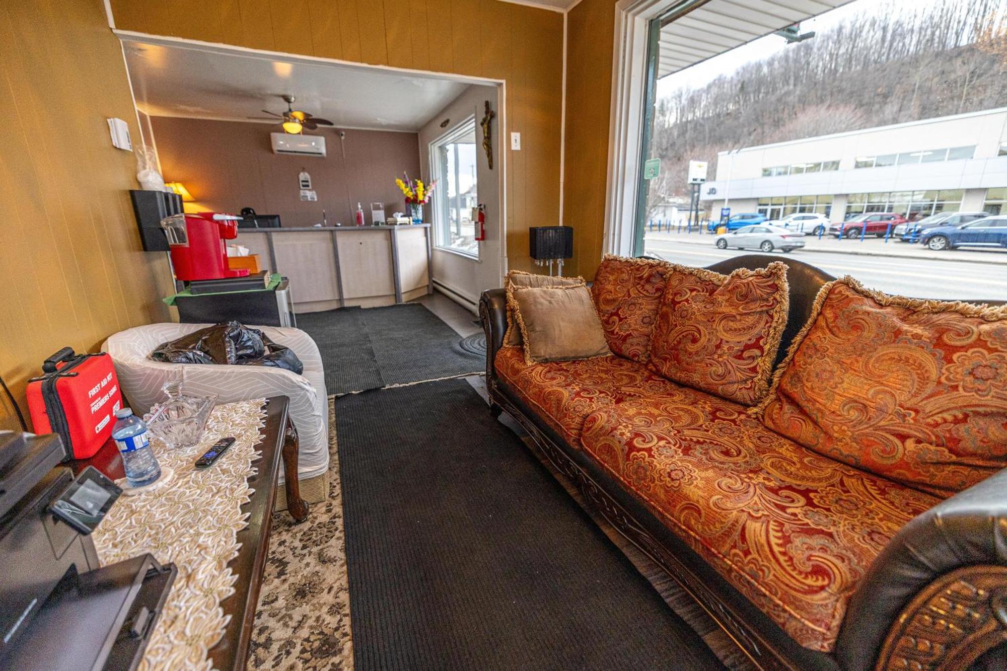 Deblois Motel 2*