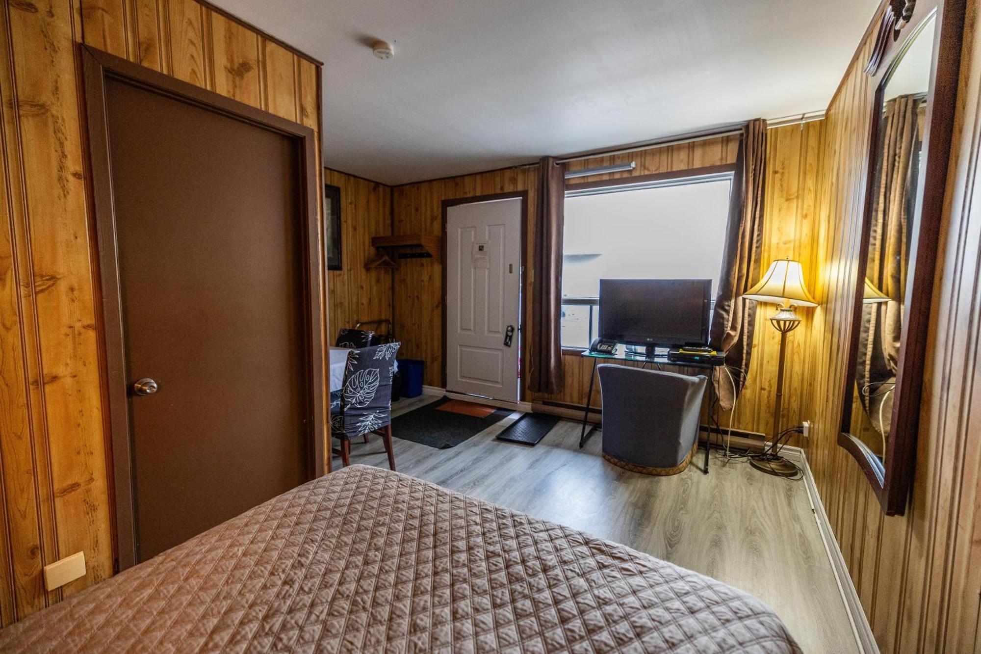 Deblois Motel Sainte-Anne-de-Beaupre
